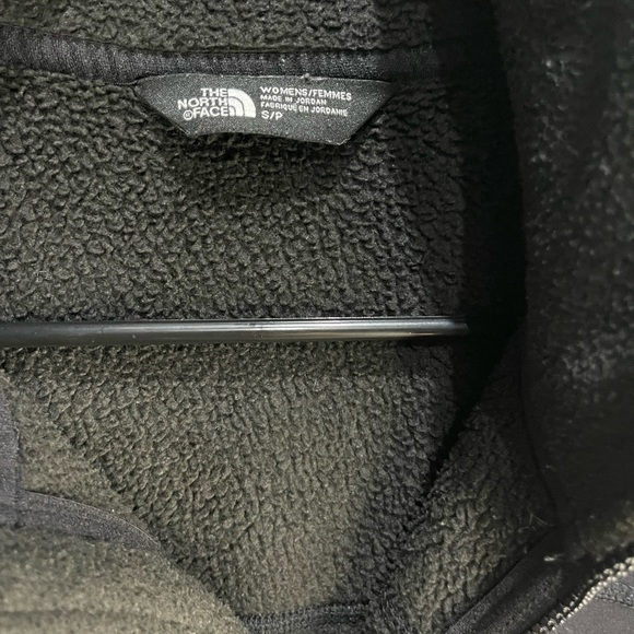 Women’s The North Face Jacket - Picture 3 of 3